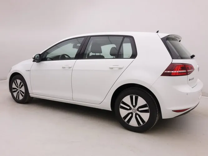 Volkswagen Golf e-Golf 24.2kWh + WarmtePomp + GPS Pro + LED Lights Image 3