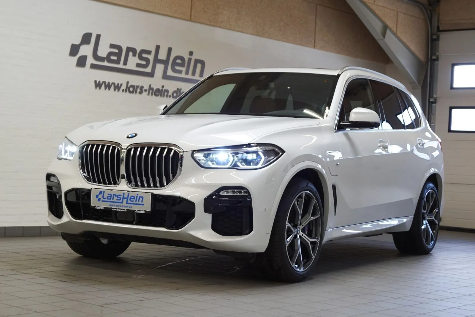 BMW X5 3,0 xDrive45e M-Sport aut. 5d Image 1