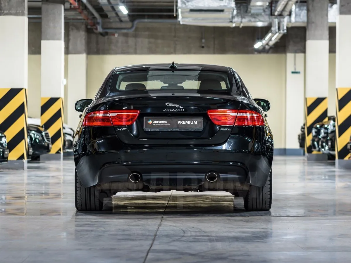 Jaguar XE Image 4